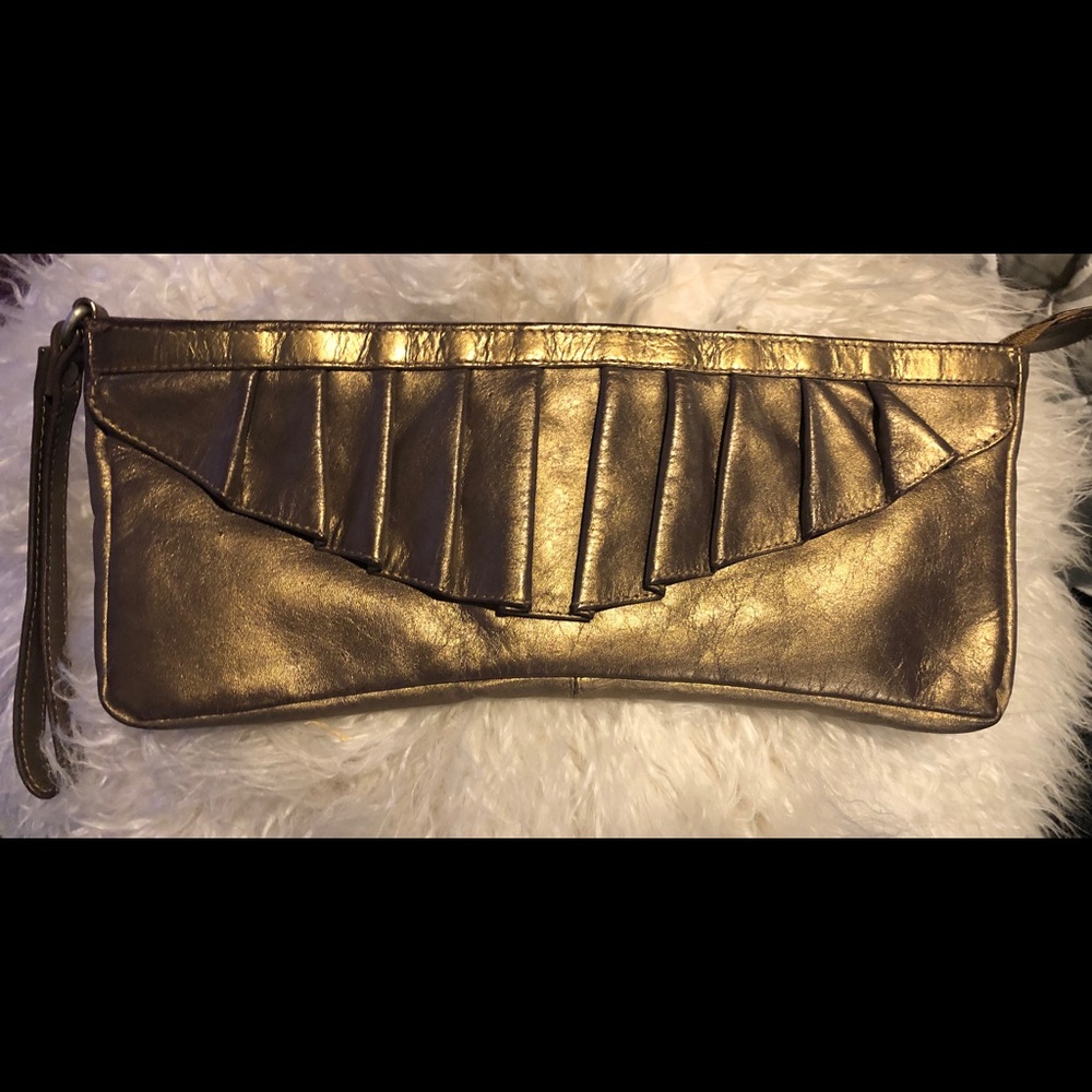 Metallic Clutch